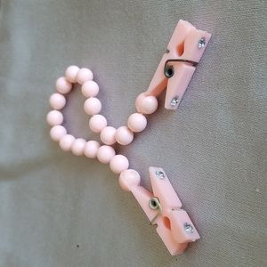 PINK POODLE & RHINESTONES RETRO Sweater clips